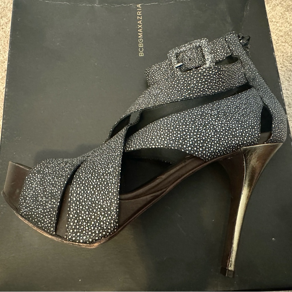 BCBGMaxAzria - Picture 4 of 5